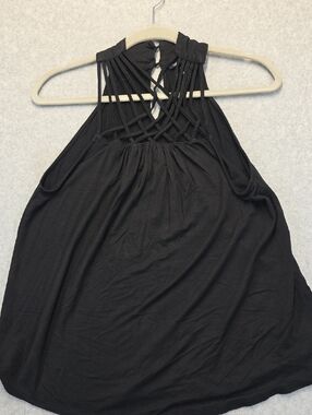 Cable & Gauge Black Knit Top with Branded Neck Tag